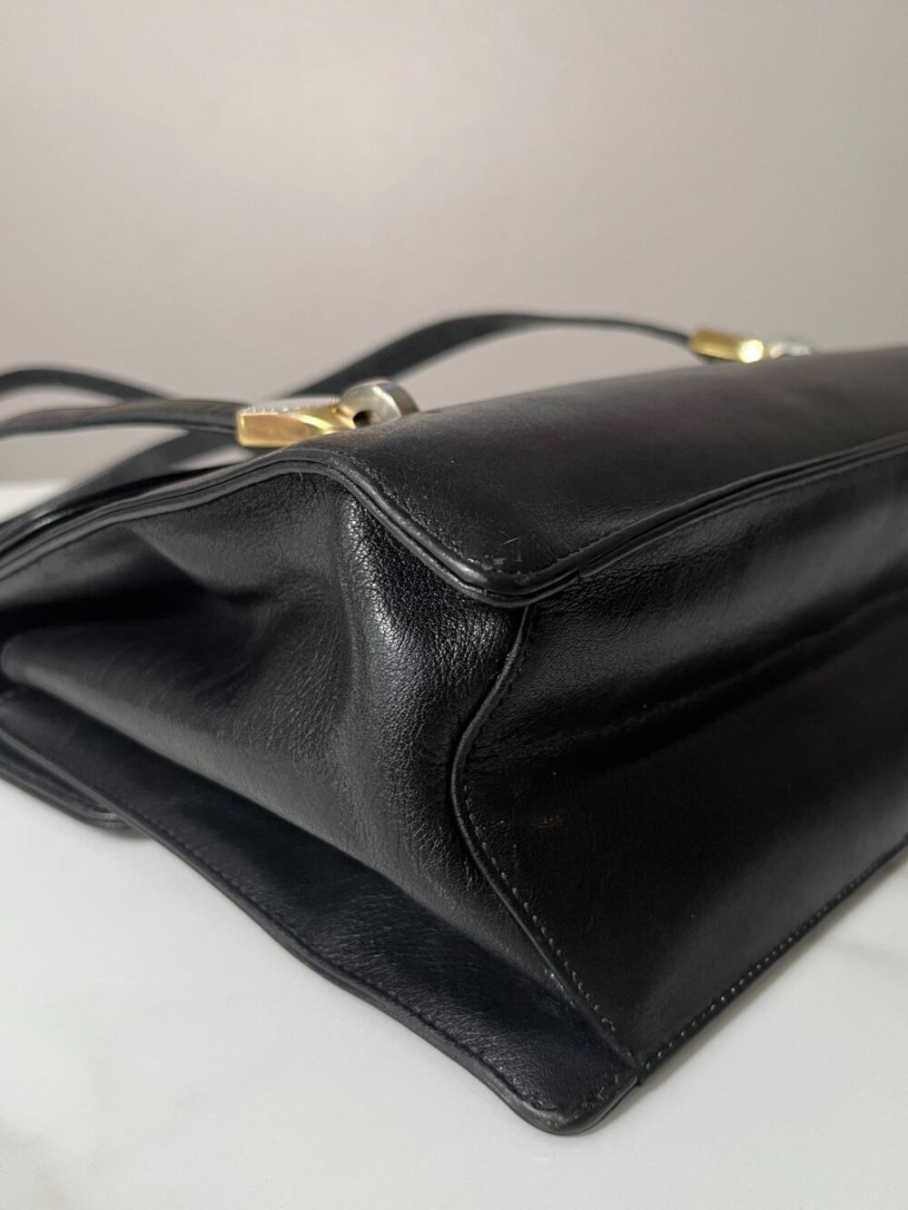 Koret Vintage Black Leather Shoulder Bag Red Interior Matching Coin Purse MCM - Picture 9 of 14